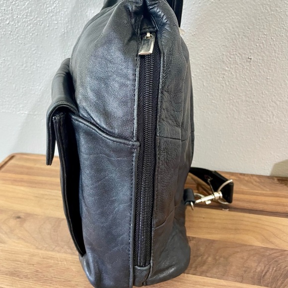 Vtg Smooth Leather Silver Accents Backpack Slingback Travel Minimalist Organizer - Picture 4 of 16